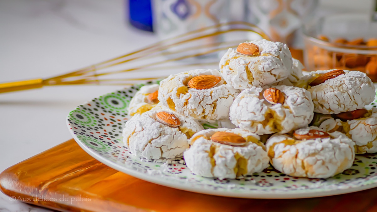 Ghriba aux Amandes : La recette de la pâtisserie marocaine traditionnelle à essayer chez soi
