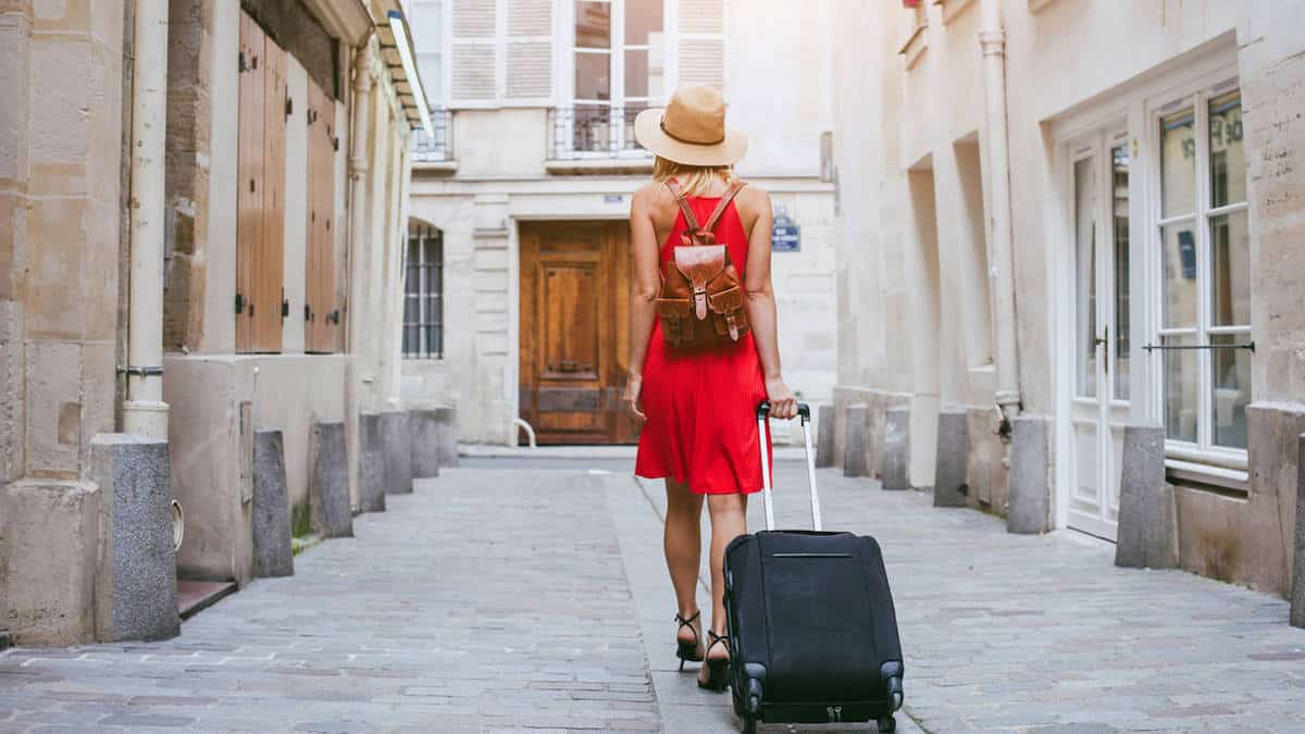 Vous voyagez en été ? 12 conseils de santé à connaître pour ne pas gâcher vos vacances