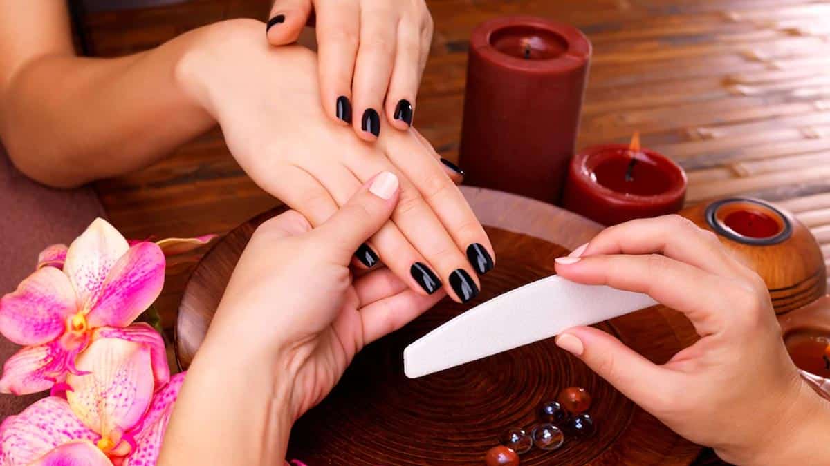 Un expert révèle à quelle fréquence il est conseillé de se faire les ongles