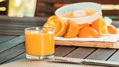 Qu'arrive-t-il à mon corps si je bois du jus d'orange l'estomac vide ? C'est ce que disent les nutritionnistes